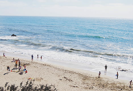 people, beach, day time, day, time, sea, sand, vacations, outdoors, summer, coastline, travel Destinations, nature, walking, travel Locations, horizon over water, large group of people, water, land, group of people, sky, real people, horizon, leisure activity, trip, crowd, holiday, men, 1080P, CC0, public domain, royalty free