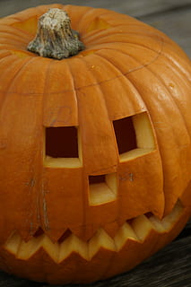 carbassa, carabasses, taronja, brillant, tardor, decoració de tardor, estacional, decoratiu, decoració, acció de gràcies, Halloween, halloween kuerbis, fantasma de carbassa, cara, fash, horripilant, nens, diversió per als nens, diversió, temps de tardor, nen, carbassa de Halloween, menjar i beguda, menjar, celebració, color taronja, cap gent, primer pla, vegetals, antropomòrfic, cara antropomòrfica, creativitat, frescor, a l'interior, vacances - esdeveniment, 5K, CC0, domini públic, lliure de regalies
