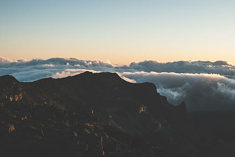 aereo, foto, montagna, mare, nuvole, montagne, bianca, cieli, picchi, vertice, cielo, tramonto, natura, nessuno, la tranquillità, Paesaggi, silhouette, bellezza nella natura, all'aperto, scenics - natura, scena tranquilla, nuvola - cielo, ambiente, catena montuosa, nebbia, scena non urbana, paesaggio, idilliaco, a distanza, copia spazio, picco di montagna, 4K