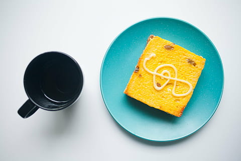 Brot, westlicher Punkt, dim sum, Gericht, Wassergläser, Lebensmittel, ausgeschnitten, Teller, Studioaufnahme, Essen und Trinken, weißer Hintergrund, Gelb, Liebe, Schüssel, drinnen, Geometrische Figur, direkt darüber, Erfrischung, Mahlzeit, Getränk, keine Leute, Geschirr, Kreis, Blau, Tasse, High Angle View, gestalten, türkisfarben, 2K, CC0, gemeinfrei, lizenzfrei