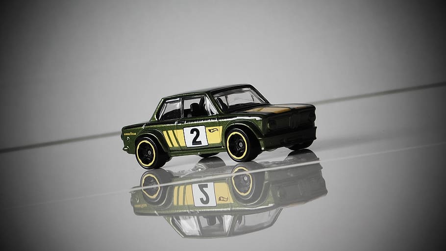 automàtic, model, bmw 2002, bmw, 2002, Coupé de 2 portes, cotxe esportiu, Cotxe dels setanta, morir fos, model a escala, rodes, passat de moda, fons gris, tir de l'estudi, estil retro, vinyeta, cap gent, a l'interior, gris, sol objecte, primer pla, vista d’angle alt, joguina, natura morta, càmera - equip fotogràfic, còpia espai, tecnologia, nostàlgia, elecció, Finances, gran grup d'objectes, 4K