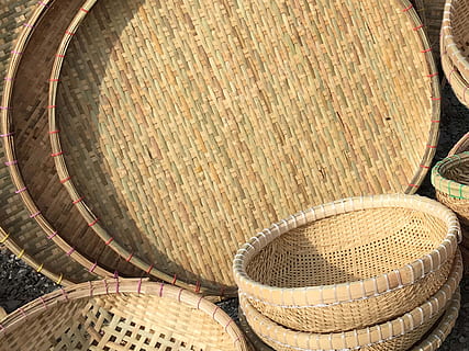cestino, curva, sviluppare, Ellip, il giro, bambù, naturale, giardino, cucina, modello, simpatico, cappello, vista dall'alto, contenitore, nessuno, natura morta, di vimini, legno - materiale, giorno, mercato, grande gruppo di oggetti, cappello di paglia, natura, in vendita, cibo e bevande, gruppo di oggetti, all'aperto, 8K, CC0, dominio pubblico, privo di copyright