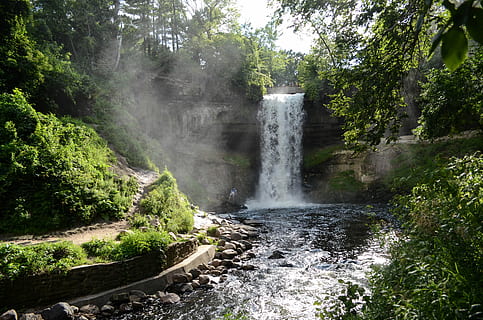 landskapsfotografering, vattenfall, växter, landskapskott, vatten, skönhet i naturen, scenics - natur, rörelse, växt, flödande vatten, träd, natur, skog, landa, inget folk, kraft, dag, tillväxt, lång exponering, sten, grön färg, kraft i naturen, utomhus, strömmande, fallande vatten, regnskog, 4K, CC0, offentligt domän, royaltyfria