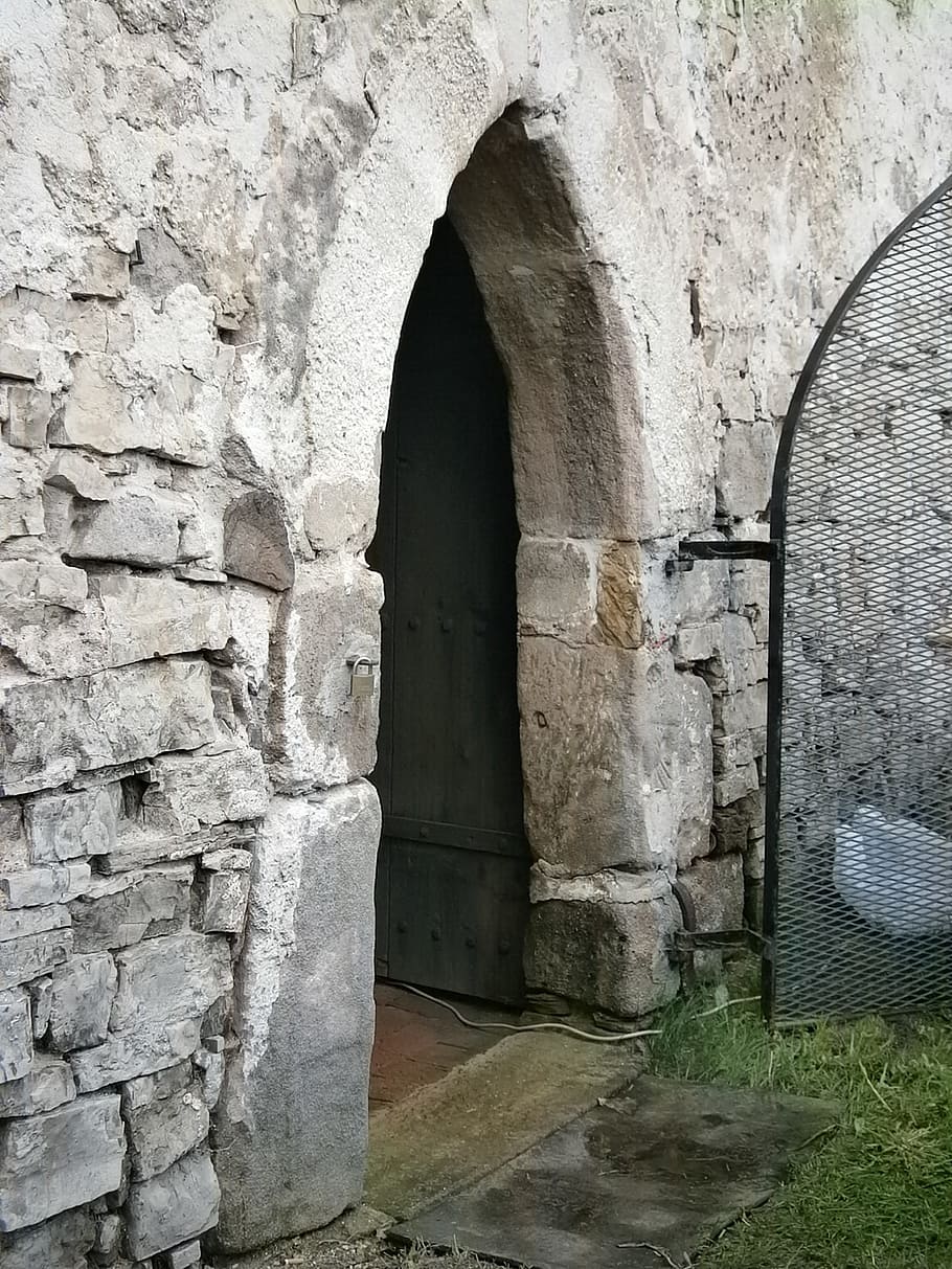 durys, įrašas, akmuo, atidarymas, tinklelis, įvesties, senas, metalo, religija, bažnyčia, krikščionybė, tikėjimas, architektūra, paminklas, pastatyta struktūra, arka, sienų kūrimo funkcija, nėra žmonių, praeitis, istorija, sienos, dieną, pastatas, pastato išorė, akmeninė siena, įėjimas, nuskendo, plytų siena, plytų, pobūdį, lauke, kietas, senovės civilizacija, 1080P