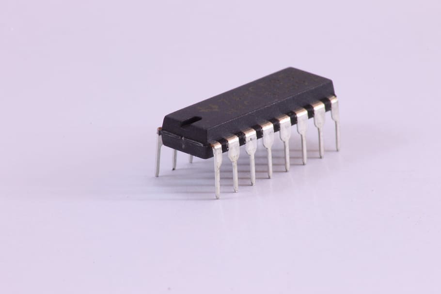 circuit integrat, electrònica, circuit integrat, electrònica, expansor, PCB, miniaturització, diy, sol objecte, color rosa, cap gent, tir de l'estudi, reparació, indústria, a l'interior, fons de colors, primer pla, tecnologia, vista d’angle alt, còpia espai, gris, equipament, metall, connexió, fons blanc, senzillesa, color plata, ombra, dos objectes, fons gris, porpra, 4K
