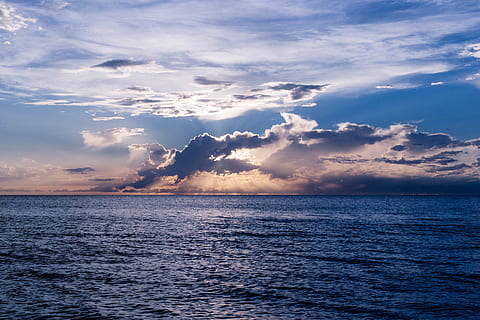 mar, natureza, céu, agua, nuvens, dramático, horizonte, oceano, ao ar livre, vista do mar, nuvem - céu, beleza na natureza, horizonte sobre a água, tranquilidade, scenics - natureza, cena tranquila, céu dramático, azul, tempestade, cloudscape, ondulado, ninguém, 5K, CC0, domínio público, royalty free