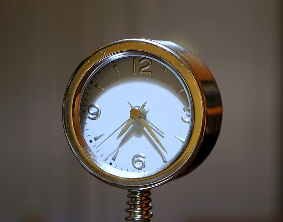 rellotge, hores, temps, mans, minuts, el temps passa, segon, el temps, decoració, or, cercle, primer pla, forma geomètrica, forma, a l'interior, precisió, cap gent, nombre, sol objecte, instrument del temps, Minuta, centrar-se en primer pla, veure, rellotge de mà, tir de l'estudi, metall, antiguitat, rellotge de butxaca, 2K