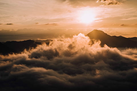 Himmel, Wolke, Berge, Baum, Bildansicht, Horizont, Natur, Nebel, Entspannen Sie Sich, Lagune, die Luft, Tour, Sonne, Ferien, draussen, der Himmel und die Berge, Thailand, Tourismus, Seenebel, wolke - himmel, Szenen - Natur, Umgebung, Sonnenlicht, Schönheit in der Natur, Wolkengebilde, Dramatischer Himmel, Sonnenuntergang, keine Leute, Berg, Ruhe, draußen, idyllisch, Sonnenstrahl, Landschaft, ruhige Szene, hell, Gipfel, 5K, CC0, gemeinfrei, lizenzfrei