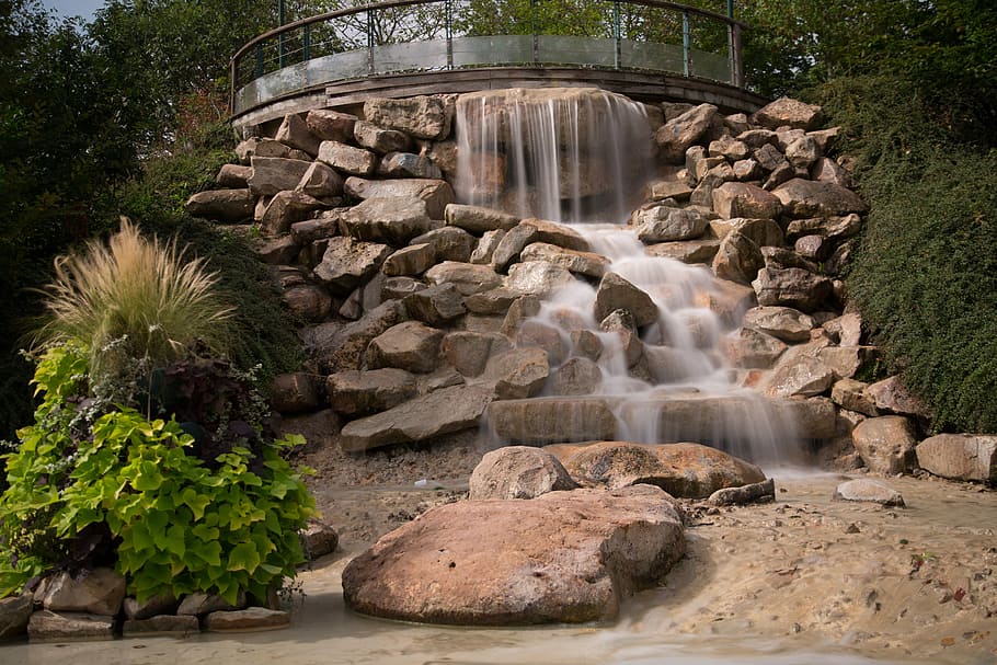 cascada, coulaines, filtre neutre gris, rock - object, aigua, cap gent, naturalesa, dia, sòlid, rock, planta, moviment, arbre, escenics - natura, bellesa a la natura, creixement, formació de roca, tranquil·litat, Font, moviment borrós, exposició llarga, a l'aire lliure, aigua que flueix, que flueix, 5K