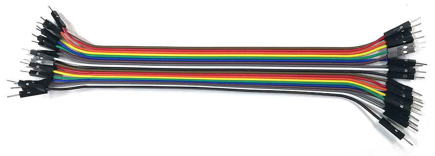 Kabel in verschiedenen Farben, Weiß, Hintergrund, idc, Kabel, Draht, elektrisch, IDC-Kabel, Jumper, Steckbrett, Elektrizität, Leistung, springen, liefern, Stromspannung, weißer Hintergrund, Stapel, Papier-, mehrfarbig, keine Leute, ausgeschnitten, dokumentieren, Veröffentlichung, Kommunikation, Mann gemacht, kopieren sie platz, weiße Farbe, leer, Holz - Material, Geschäft, Studioaufnahme, Menschen gemacht Objekt, Industrie, Technologie, 2K, CC0, gemeinfrei, lizenzfrei