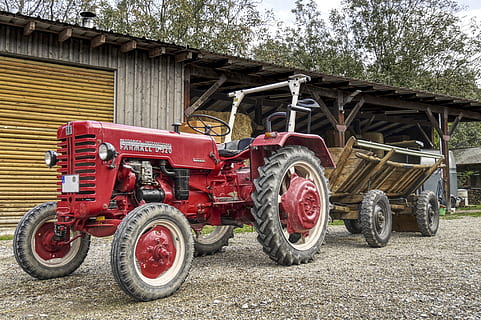 tractors, tractor, trailers, scale, harvest time, commercial vehicle, agricultural machinery, red, oltimer, historic tractors, faceplate, hdr, transportation, land vehicle, mode of transportation, day, wheel, stationary, old, building exterior, architecture, no people, truck, agriculture, farm, obsolete, tree, agricultural equipment, tire, 5K, CC0, public domain, royalty free