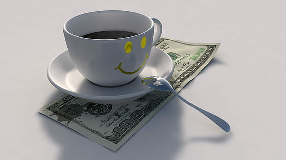 wit, keramisch, mok, top, bankbiljet, koffie, cafe, kop, glimlach, smiley, glimlachen, gezicht, gelukkig, zonnig, dag, dollar, geld, honderd, valuta, lepel, ontbijt, succes, rijkdom, vrolijk, fijne dag, leuk, contant geld, geven, zilver, drinken, schotel, eten en drinken, eetgerei, aardewerk, keuken gebruiksvoorwerp, studio opname, koffiekop, kopje thee, papiergeld, warme drank, financiën, koffie - drankje, binnenshuis, geen mensen, theelepel, zilverkleurig, economie, middag thee, 2K, CC0, publiek domein, royaltyvrij