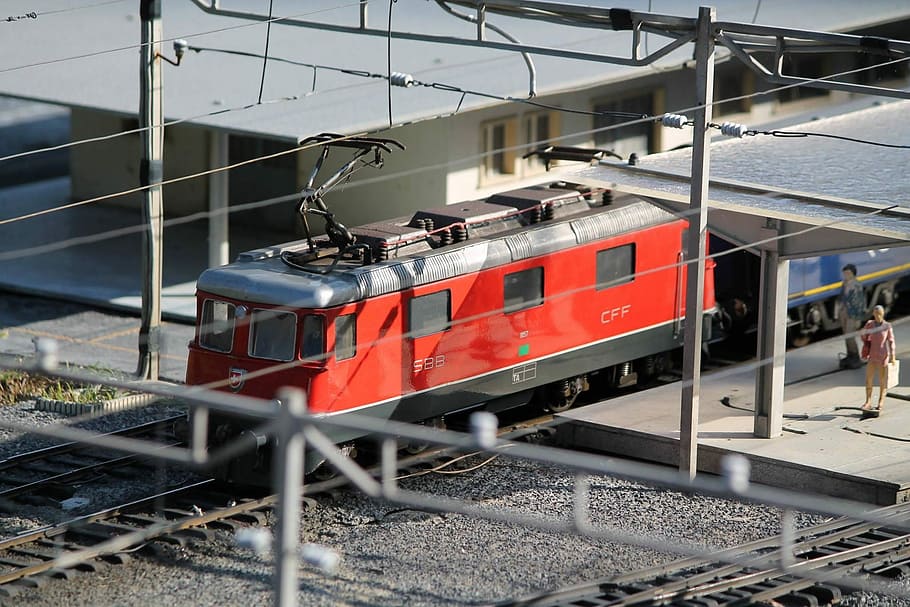 model, tren, melide, model, tren, swissminiatur, suïssa, tren - vehicle, transport, transport per ferrocarril, plataforma d’estació de ferrocarril, vies del ferrocarril, transport públic, manera de transport, pista, vehicle terrestre, arquitectura, viatjar, tren de passatgers, dia, metall, estació de ferrocarril, cap gent, estructura construïda, barana, a l'aire lliure, cotxe de ferrocarril, estació, 1080P