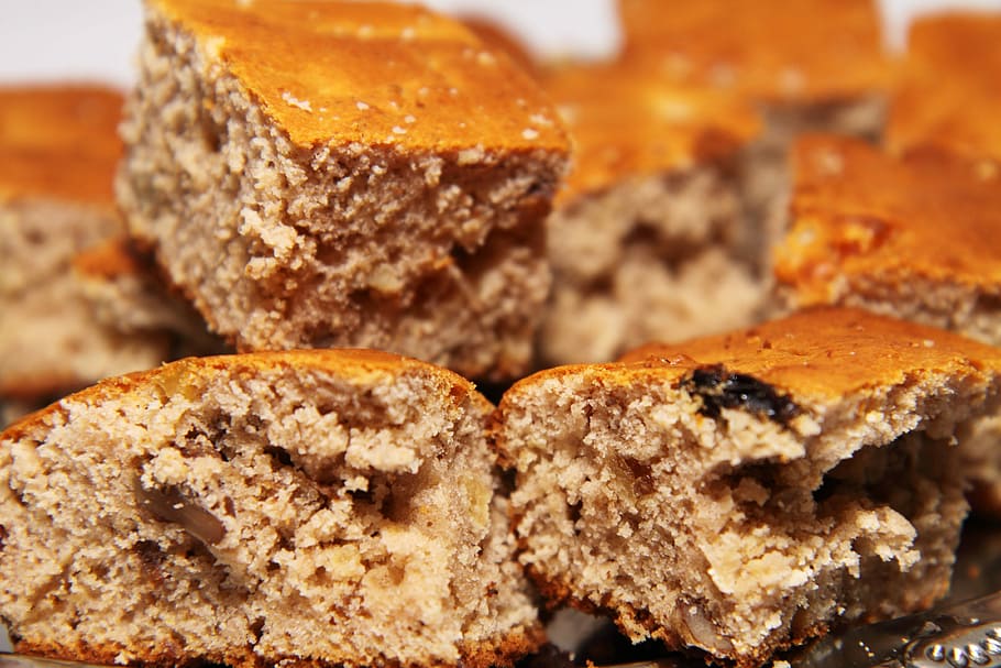cocció, pa, esmorzar, pastís, pastissos, noguera, cruixent, menjar, fresc, pastisseria, rodar, dolç, saborós, daurat, fruits secs, nous, menjar i beguda, primer pla, cap gent, menjar dolç, frescor, al forn, a l'interior, postres, centrar-se en primer pla, indulgència, tir de l'estudi, alimentació saludable, llest per menjar, benestar, grup d'objectes, natura morta, pansa, enfocament selectiu, berenar, temptació, farina de civada, 4K