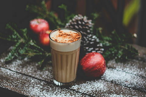 glass, filled, cappucino, apple, drinks, beverage, cold, table, restaurant, coffee, fruit, food, green, leaves, drink, coffee - drink, food and drink, refreshment, no people, latte, indoors, frothy drink, freshness, still life, drinking glass, healthy eating, focus on foreground, household equipment, cup, wellbeing, 4K, CC0, public domain, royalty free