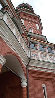 temple, quadrat vermell, alfàbrega, arquitectura, estructura construïda, vista d’angle baix, exterior de l'edifici, edifici, cap gent, cel, dia, història, el passat, comunicació, naturalesa, arc, text, a l'aire lliure, finestra, maó, turisme, ciutat, destinacions de viatge, columna arquitectònica, ornamentat, 2K, CC0, domini públic, lliure de regalies