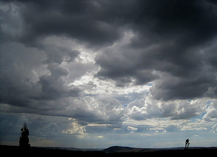 bulutlu bulutlar illüstrasyon, bulutlar, bulutlu, ağır, yoğun, uğursuz, aydınlatma, ağaç, gökyüzü, bulut - gökyüzü, doğa, cloudscape, dramatik gökyüzü, peyzaj, doğada güzellik, fırtına, huzur, manzaralar - doğa, fırtına bulutu, sakin sahne, düşük açılı görünüş, açık havada, çevre, insansız, siluet, akşam karanlığı, gün, 2K, CC0, kamu malı, telif ücretsiz