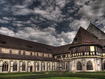 kloster, gradvist, arkitektur, væg, capuchin kloster, Capuchin, plante, historisk bevarelse, unesco verdensarv, bygget struktur, bygning udvendig, sky - himmel, himmel, bygning, natur, ingen mennesker, lav vinkel visning, dag, historie, græs, fortiden, græsplæne, bue, storm, rejsemål, udendørs, 4K, CC0, offentligt domæne, royaltyfrie