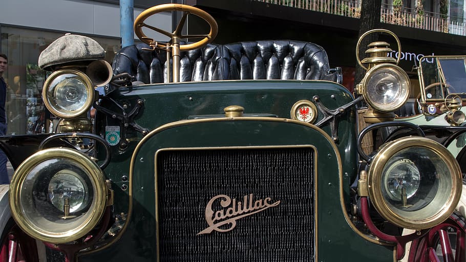 autos, oldtimer, històricament, retro, cotxes antics, automòbil, manera de transport, transport, cap gent, vehicle terrestre, tecnologia, cotxe, dia, primer pla, estil retro, antiguitat, metall, motor, moto, a l'interior, panell de control, el passat, història, 5K