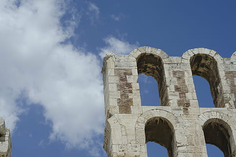 cel, núvols, blau, temple, acròpoli, Atenes, europa, Partenó, grec, Grècia, històric, referència, antic, el passat, història, arquitectura, vista d’angle baix, arc, estructura construïda, núvol - cel, dia, exterior de l'edifici, naturalesa, antiga ruïna, destinacions de viatge, cap gent, viatjar, turisme, religió, a l'aire lliure, vell, columna arquitectònica, civilització antiga, arruïnat, arqueologia, història antiga, 4K, CC0, domini públic, lliure de regalies