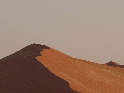gurun, namibia, bukit pasir, sahara, sossusvlei, scenics - alam, ketenangan, langit, adegan yang tenang, tidak ada orang, tanah, pemandangan, alam, adegan non-urban, keindahan di alam, pasir, hari, menyalin ruang, lingkungan Hidup, gunung, terpencil, iklim, tujuan wisata, iklim kering, di luar rumah, 1080P, CC0, domain publik, bebas royalti