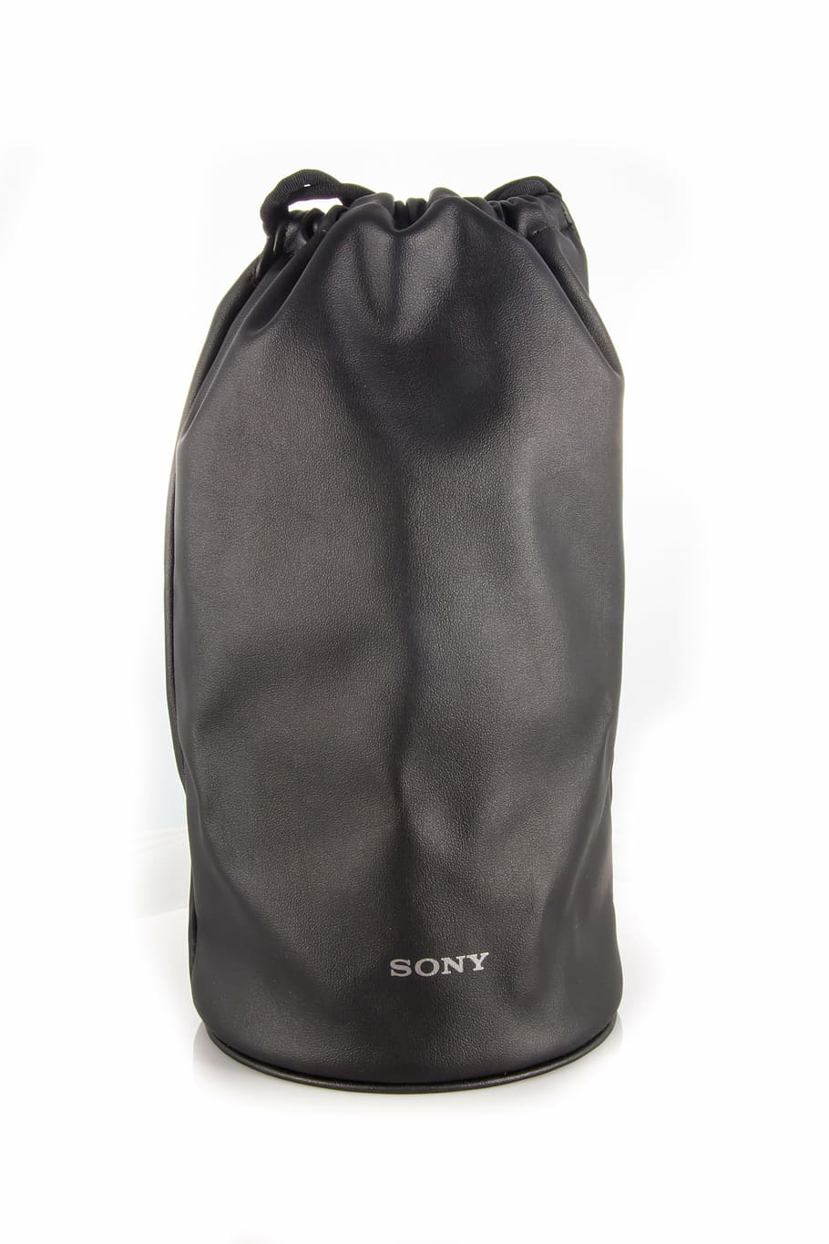 sony, a7r, càmera, sense mirall, dslr, 70-200 mm, zoom, teleobjectiu, digital, intercanviables, lent, equipament, fotografia, tecnologia, bossa de càmera, professional, estudi, flaix, llum, imatge, tallar, fons blanc, tir de l'estudi, a l'interior, sol objecte, cap gent, color negre, moda, primer pla, natura morta, cuir, marró, absència, bossa, menjar i beguda, còpia espai, riquesa, Color blanc, tèxtil, temptació, 5K