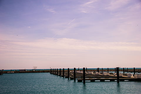 Foto, træ-, dok, dagtimerne, Brun, hav, solnedgang, himmel, skyer, mole, marina, havn, ocean, vand, udendørs, scenics, skumring, sky - himmel, rejsemål, transportmidler, arkitektur, bygget struktur, natur, nautiske fartøj, skønhed i naturen, havnefronten, transportform, rejse, scenics - natur, bro, forbindelse, 5K, CC0, offentligt domæne, royaltyfrie