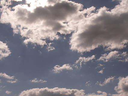 nori, cer, albastru, dispozitie, forme de nori, vreme, natură, nor - cer, fundaluri, în aer liber, zi, aer, vară, Cloudscape, acoperit de nori, frumusețe în natură, vedere unghiulară joasă, scenice - natura, liniște, nici o persoana, o scenă liniștită, idilic, lumina soarelui, dramatic cer, culoare alba, cadru complet, meteorologie, 1080P, CC0, domeniu public, fără drepturi de autor