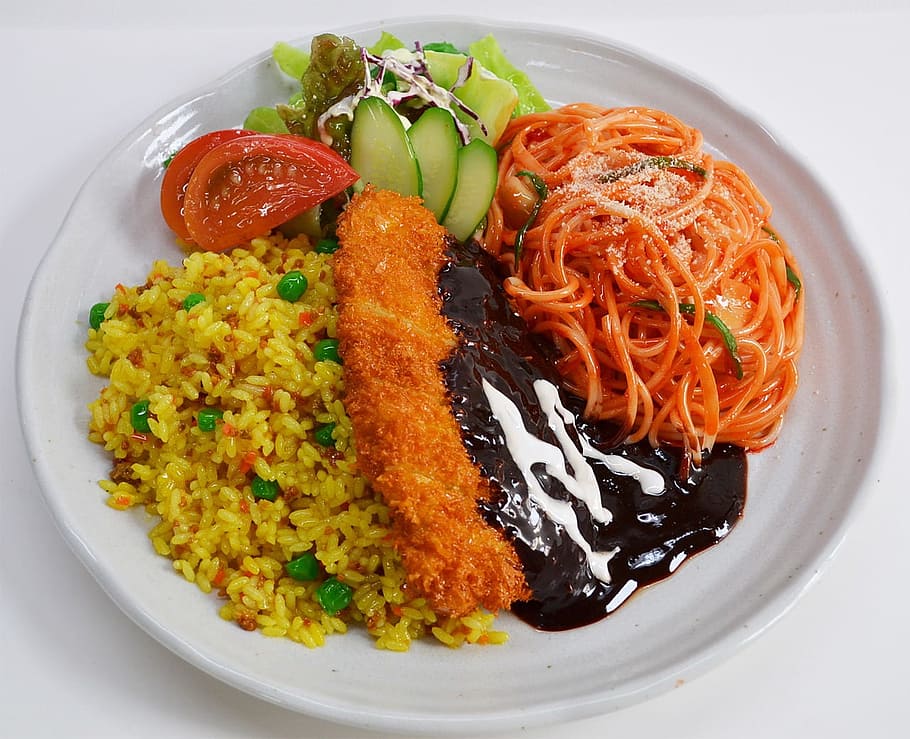 blanc, esquena, toruko, arròs, turc, japonès, menjar, fals, pilaf, fideus, truita, espaguetis, menjar i beguda, llest per menjar, frescor, alimentació saludable, benestar, placa, a l'interior, mida de la porció, cap gent, primer pla, vegetals, natura morta, vista d’angle alt, indulgència, menjar asiàtic, menjar italià, bol, arròs - aliment bàsic, decorar, sopar, vaixella, temptació, 720P