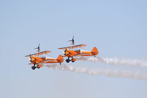 ภาพถ่าย, สอง, ส้ม, การบิน, biplanes, เครื่องบิน, ท้องฟ้า, บ้า, ยานพาหนะทางอากาศ, แอร์โชว์, เฮลิคอปเตอร์, ทหาร, การแสดงความสามารถ, เครื่องบินรบ, การเคลื่อนไหว, วัน, กลางแจ้ง, ไม่มีคน, การขนส่ง, โหมดการขนส่ง, ขณะเดินทาง, ธรรมชาติ, เมฆ - ท้องฟ้า, มุมมองที่ต่ำ, พื้นที่การคัดลอก, กลางอากาศ, สีส้ม, เส้นทางไอ, ไม้ลอย, 2K, CC0, โดเมนสาธารณะ, ค่าลิขสิทธิ์ฟรี