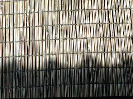 canya, paret, sol, ombra, jardí, fulla, sec, estiu, patró, marc complet, fons, cap gent, dia, arquitectura, estructura construïda, textura, primer pla, repetició, metall, a l'interior, llum solar, funció de construcció de parets, disseny, resum, en fila, naturalesa, corrugat, aliatge, acer, 1080P, CC0, domini públic, lliure de regalies