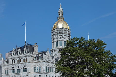 Kapitol, Gebäude, Struktur, Wahrzeichen, historisch, Kuppel, die Architektur, Hartford, Connecticut, Gebäudehülle, Baum, gebaute Struktur, Himmel, Reiseziele, Natur, Pflanze, Reise, klarer Himmel, keine Leute, Stadt, Blau, die Vergangenheit, Geschichte, Tag, Tourismus, draußen, Regierung, Turm, 1080P, CC0, gemeinfrei, lizenzfrei