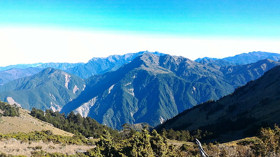 bjerg, taiwan, natur, landskab, scenics, udendørs, bjergkæde, skønhed i naturen, scenics - natur, miljø, rolig scene, himmel, sne, ro, vinter, kold temperatur, snedækket bjerg, ikke-urbane scene, plante, ingen mennesker, jord, træ, bjergtop, fyrretræ, nåletræ, fyrreskov, 4K, CC0, offentligt domæne, royaltyfrie