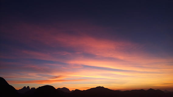 siluet, dağlar, sakin, gökyüzü, sol, Chapéu, por, gün batımı, gündoğumu, bulut, dağ, doğa, akşam karanlığı, bulut - gökyüzü, scenics, açık havada, Güneş, cloudscape, peyzaj, doğada güzellik, turuncu renk, Güneş ışığı, mavi, şafak, gündoğumu - şafak, sakin sahne, manzaralar - doğa, huzur, dağ silsilesi, dramatik gökyüzü, çevre, pastoral, insansız, arazi, karanlık, 4K, CC0, kamu malı, telif ücretsiz