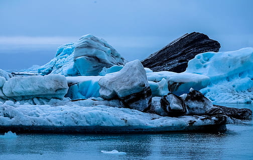 kalt, Gletscher, Eisberg, schmelzen, Klimawandel, Umgebung, schwimmend, Frost, eisig, gefroren, düster, Eis, idyllisch, Landschaft, Natur, Ozean, draußen, szenisch, Meer, Strand, Schnee, still, Reise, Wasser, Winter, kalte Temperatur, ruhige Szene, Blau, Ruhe, Eisberg - Eisbildung, Schönheit in der Natur, Lagune, Szenen - Natur, keine Leute, auf dem Wasser schwimmen, türkisfarben, 4K, CC0, gemeinfrei, lizenzfrei