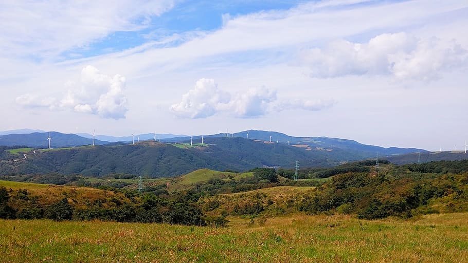 generador d'energia eòlica, daegwallyeong, molí de vent, muntanya, medi ambient, núvol - cel, paisatge, escenics - natura, bellesa a la natura, cel, tranquil·litat, planta, escena tranquil·la, terra, naturalesa, Serra, cap gent, escena no urbana, color verd, dia, herba, arbre, a l'aire lliure, 4K