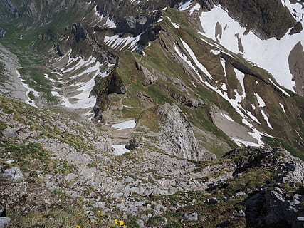 kecuraman, curam, terbuka, jejak, gunung, alpine, lensa bubungan, mendaki, kenaikan dgn merangkak, pendakian gunung, puncak gunung, pendakian, wilayah selatan, meglisalp, seealpsee, batu - benda, tidak ada orang, alam, salju, hari, di luar rumah, keindahan di alam, batu, padat, scenics - alam, ketenangan, suhu dingin, adegan non-urban, lingkungan Hidup, adegan yang tenang, formasi batuan, musim dingin, pemandangan, tanah, pembentukan, pegunungan, air mengalir, 4K, CC0, domain publik, bebas royalti