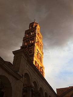 Kroatien, Teilt, die Architektur, Himmel, wolke - himmel, gebaute Struktur, Gebäudehülle, Flachwinkelansicht, Natur, Geschichte, Religion, Reiseziele, die Vergangenheit, Gebäude, Spiritualität, Glauben, keine Leute, Bogen, Anbetungsstätte, Turm, Tourismus, draußen, Uhr, aufwendig, 2K, CC0, gemeinfrei, lizenzfrei