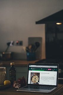 μαγείρεμα paella, closeup, φωτογραφία, ασημένιο macbook, pro, τραπέζι, ΦΟΡΗΤΟΣ ΥΠΟΛΟΓΙΣΤΗΣ, υπολογιστή, macbook, μήλο, φαγητό, τεχνολογία, επικοινωνία, εστίαση σε νέα στοιχεία, ασύρματη τεχνολογία, εντός κτίριου, κείμενο, σύνδεση, χωρίς κόσμο, νεκρή φύση, φαγητό και ποτό, φορητή συσκευή πληροφοριών, έξυπνο τηλέφωνο, γκρο πλαν, δοχείο, εκπαίδευση, κινητό τηλέφωνο, ψηφιακό δισκίο, 4K, CC0, δημόσιος τομέαςα, χωρίς δικαιώματαe