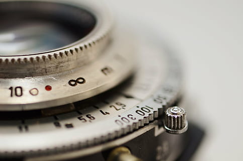fără titlu, obiectiv, obturator, deschidere, infinit, concentra, epocă, fotografie, aparat foto, oldschool, de modă veche, metal, stil retro, nici o persoana, Angrenaj, timer, clockworks, fundal alb, tehnologie, a închide, studio shot, precizie, număr, un singur obiect, selectiv, în interior, ceas, argintiu colorat, timp, echipament, macro, mașină, învechit, extreme close-up, 4K, CC0, domeniu public, fără drepturi de autor