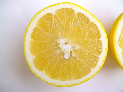 skiver sitronfrukt, frukt, materiale, gul, grapefrukt, tverrsnitt, mat, skjære, sitron, sitrusfrukt, mat og Drikke, spise sunt, friskhet, halvert, lime, velvære, studio skudd, innendørs, ingen folk, nærbilde, sirkel, geometrisk form, ingrediens, enkelt objekt, rett over, oransje, antioksidant, vitamin C, moden, sur smak, 2K, CC0, offentlig domene, opphavsrett gratis
