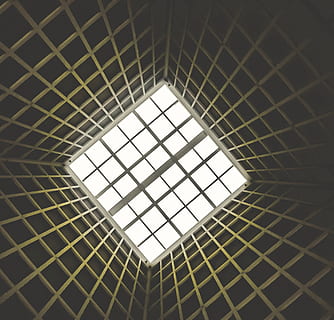 niedrig, Winkel Fotografie, Stahlbinder, grau, Gebäude, hoch schauen, die Architektur, Geometrie, Quadrat, Würfel, Fenster, Glas - Material, Muster, drinnen, futuristisch, keine Leute, gebaute Struktur, gestalten, Geometrische Figur, Flachwinkelansicht, Tag, Vollbild, Decke, Dachfenster, Design, Sonnenlicht, Hintergründe, architektonisches Merkmal, direkt darunter, Architektur und Kunst, 1080P, CC0, gemeinfrei, lizenzfrei