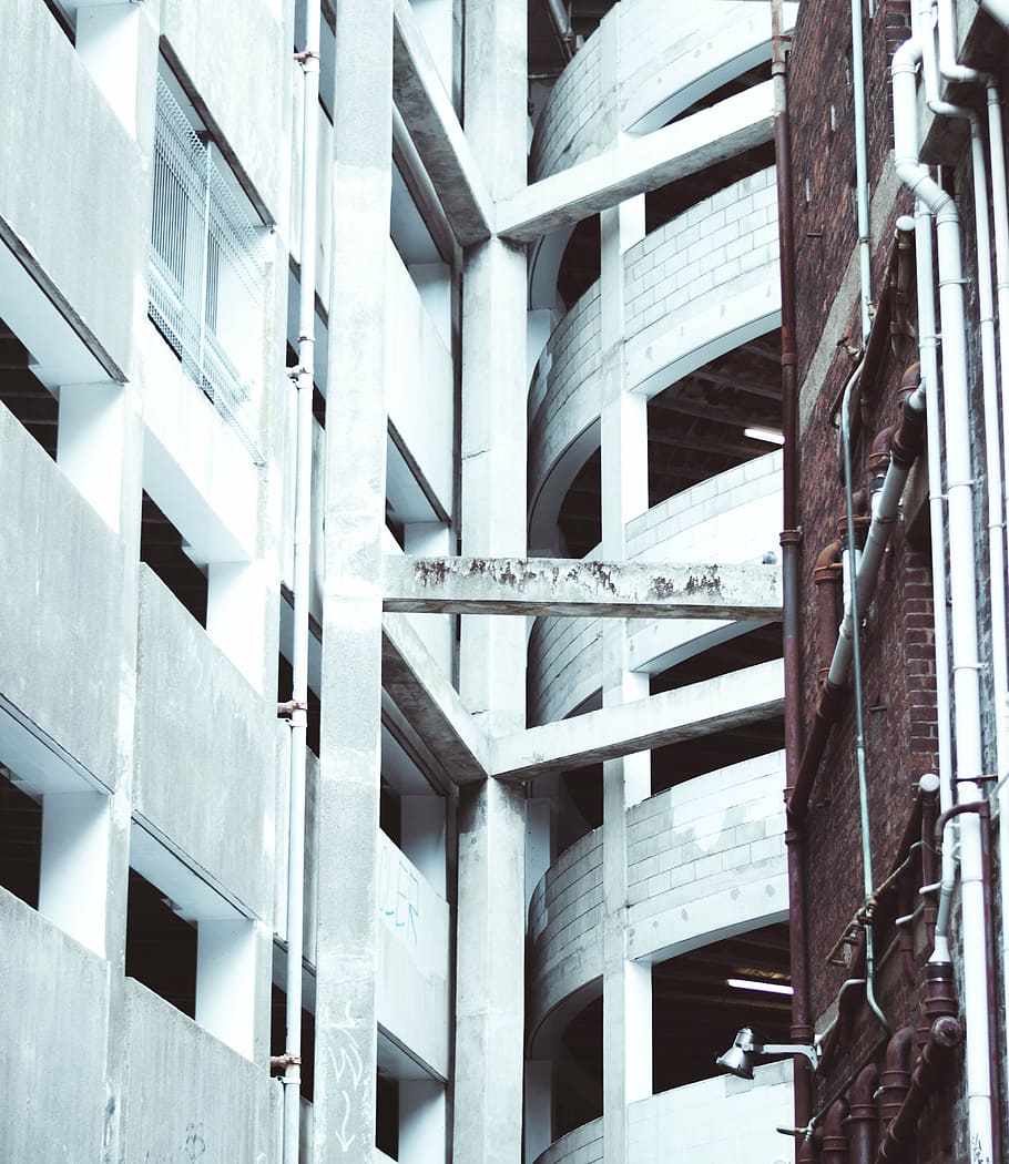 foto, de gran alçada, edifici, arquitectura, infraestructura, estructura, establiment, estructura construïda, exterior de l'edifici, cap gent, marc complet, fons, patró, dia, vista d’angle baix, finestra, a l'aire lliure, ciutat, material de fusta, repetició, barri residencial, forma geomètrica, modern, en fila, apartament, 4K