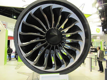 engine, technology, aircraft, fly, turbine, drive, jet engine, air vehicle, airplane, aerospace industry, transportation, mode of transportation, engineering, travel, industry, day, geometric shape, men, shape, circle, indoors, fuel and power generation, incidental people, mechanic, complexity, wheel, 4K, CC0, public domain, royalty free