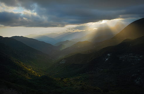 apus de soare, munţi, nori, razele de soare, vagă canion vacă, peisaj, natură, Munte, cer, nor - cer, scenice - natura, de munte, mediu inconjurator, frumusețe în natură, liniște, o scenă liniștită, rază de soare, teren, lumina soarelui, vale, nici o persoana, scenă non-urbană, idilic, în aer liber, soare, varf de munte, lentila flacara, 5K, CC0, domeniu public, fără drepturi de autor