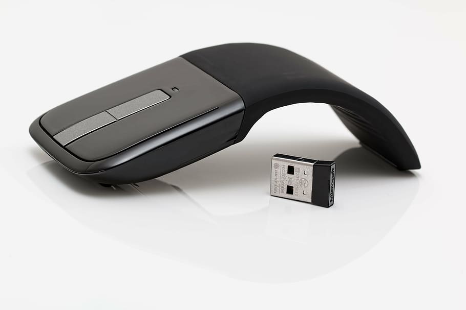 ratolí sense fils negre, ratolí sense fils, informàtica, tecnologia, informació, comunicació, ordinador, equipament, Internet, modern, PC, ratolí, digital, negre, entrada, corba, corb, Microsoft, escriptori, electrònica, dispositiu, disseny, multimèdia, connexió, fons blanc, cable usb, tecnologia sense fils, sol objecte, dades, equips informàtics, seguretat, tallar, a l'interior, tir de l'estudi, cap gent, color negre, electricitat, primer pla, control, part de l’ordinador, pantalla digital, equipament elèctric, polsador, accessori personal, dispositiu mans lliures, 5K