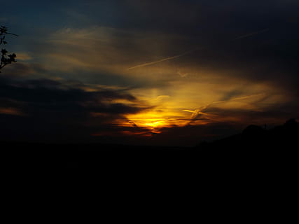 time lapse foto, solnedgang, Foto, gylden, time, Sky, skumring, nat, solopgang, daggry, lys, sol, mørk, skygge, stige, streak, himmel, silhuet, sky - himmel, skønhed i naturen, scenics - natur, ro, orange farve, rolig scene, natur, ingen mennesker, miljø, gul, udendørs, dramatisk himmel, idyllisk, uhyggelig, landskab, majestætisk, 4K, CC0, offentligt domæne, royaltyfrie