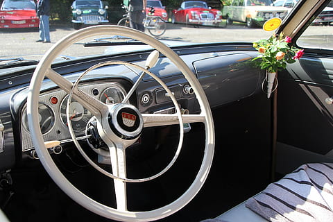 vecchi tempi, opel, nostalgia, auto, pkw, strade, Gli amanti, modo di trasporto, mezzi di trasporto, veicolo a motore, veicolo terrestre, volante, pannello di controllo, cruscotto, viaggio, ruota, macchina vintage, nessuno, giorno, all'aperto, controllo, interno del veicolo, tachimetro, in stile retrò, metallo, cromo, lusso, 5K, CC0, dominio pubblico, privo di copyright