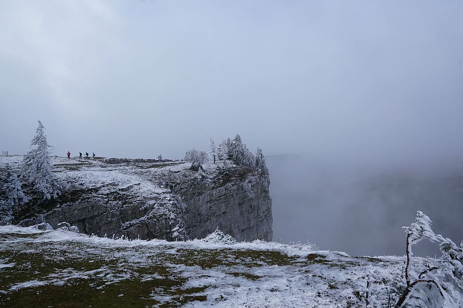 boira, hivern, arbre, paisatge, naturalesa, neu, creux du van, bellesa a la natura, temperatura de fred, escenics - natura, cel, medi ambient, cap gent, escena tranquil·la, tranquil·litat, aigua, escena no urbana, rock, rock - object, a l'aire lliure, 5K
