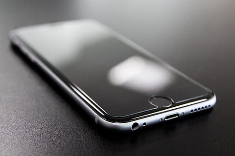 sığ, derinlik, alan fotoğrafçılığı, dönük, uzay, gri, iphone 6, iphone, elma, düz, mesajlaşma, SMS, Metin, mesajlaşmak, kabarcıklar, akıllı, siyah, dubai, seyyar, beyaz, ekran, ikon, teknoloji, dizayn, iş, iletişim, modern, elektronik, kablosuz, dokunma, cep telefonu, dijital, bilgisayar, cihaz, Internet, ağ, insanlar, Görüntüle, telefon, akıllı telefon, sembol, hücresel, bağ, ekipman, genç, hücre, gadget, tablet, kablosuz teknoloji, insansız, stüdyo çekimi, içeriye, gri arkaplan, iki nesne, renkli arka plan, tek nesne, kapatmak, natürmort, yüksek açılı görünüş, taşınabilirlik, seçici odak, doğruluk, elektronik düzenleyici, gümüş renkli, 4K